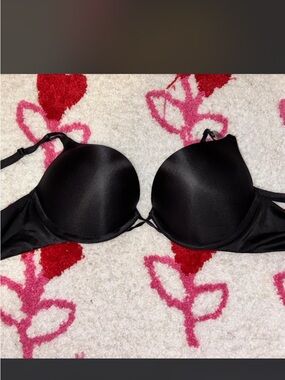 Victoria's Secret Black Smooth Push-Up Bra